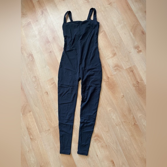 SKIMS Black Maternity Catsuit - Picture 2 of 4